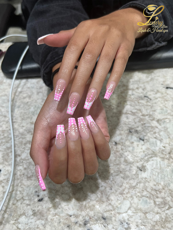 Luxury Nail Bar Lash & Head Spa